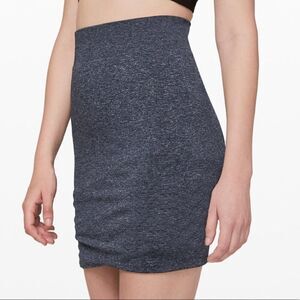 Lululemon Boulevard Bliss Skirt sz 8